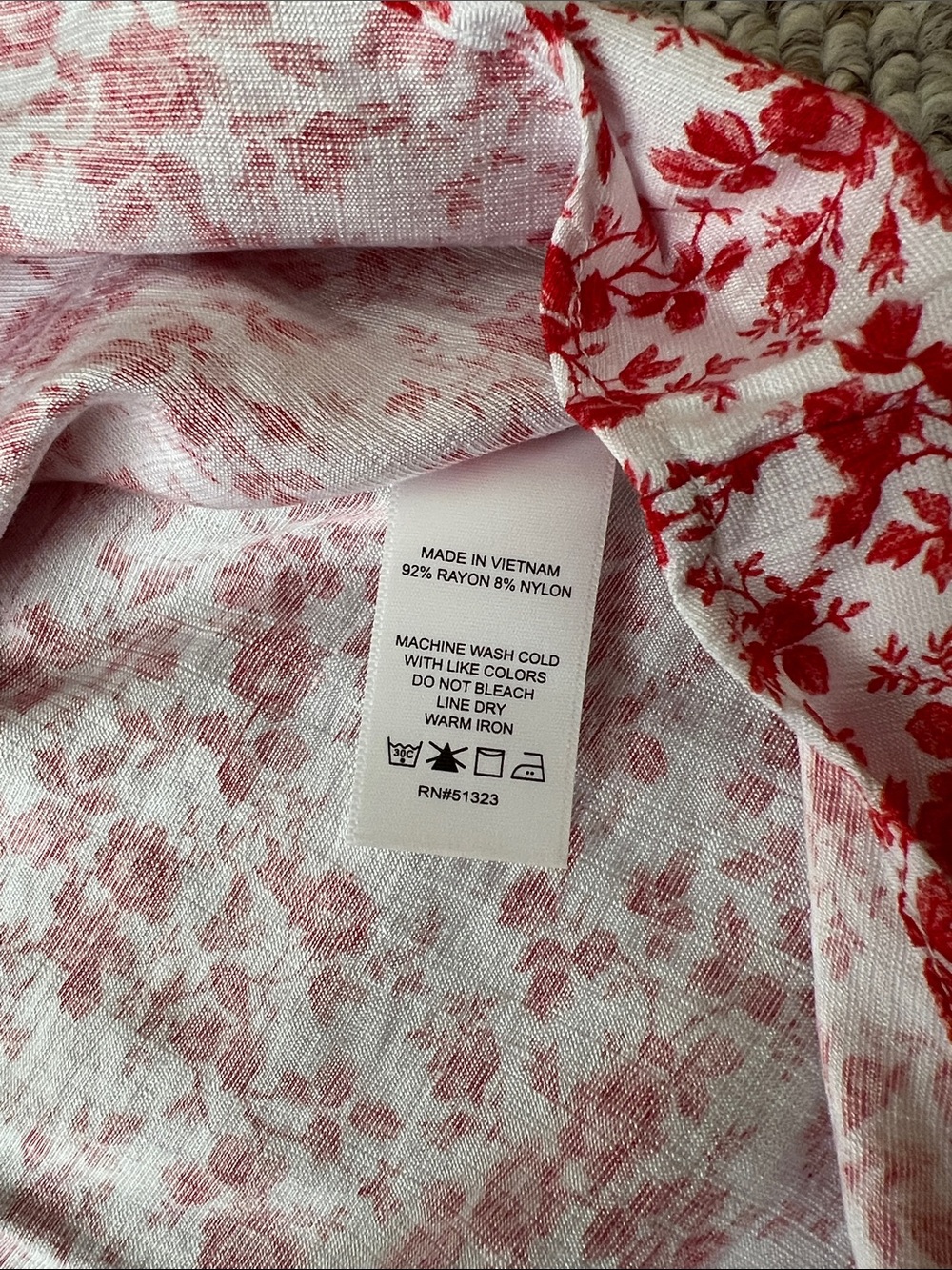 Chaus White and Hibiscus Red Floral V-Neck Sleeveless Camisole - Picture 4 of 6